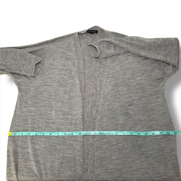 J. Crew 100% Merino Wool Cardigan - Lightweight Sz. M EUC - Picture 4 of 8